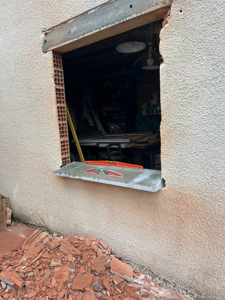 4635f4f1 e527 4d04 aa3a efdbb07e8aba